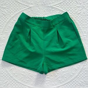 Sincerely Jules shorts, green, high-waisted, Size M